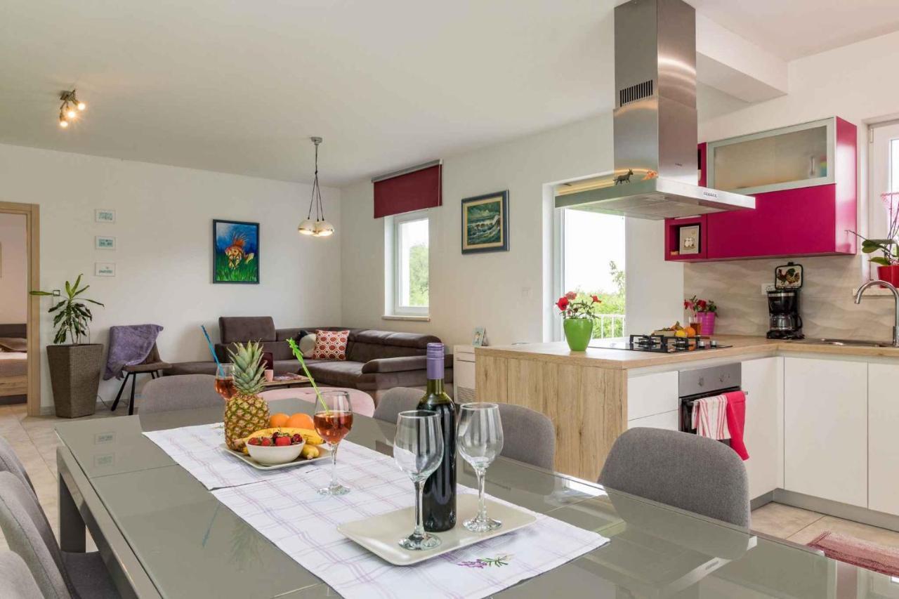 Holiday Home In Tinjan - Istrien 44359 외부 사진